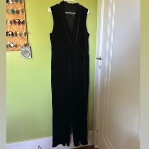 Simply Vera Vera Wang Black Velvet Jumpsuit